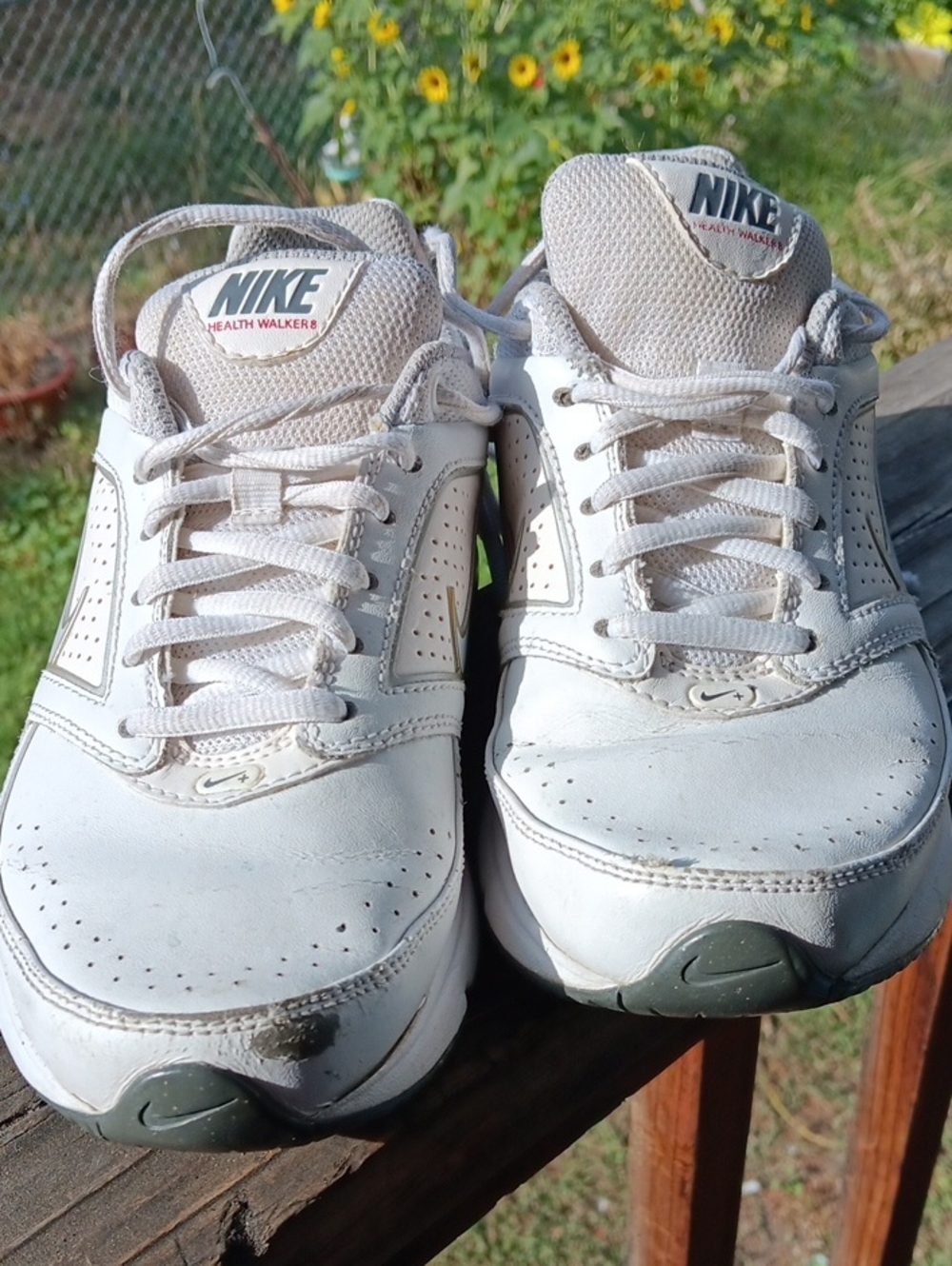WOMENS NIKE SHOES